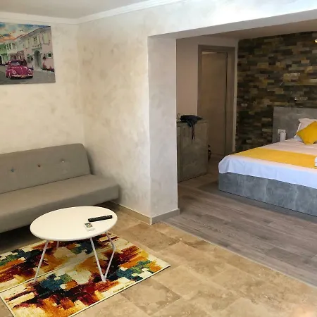 Mav Boutique Hotel *